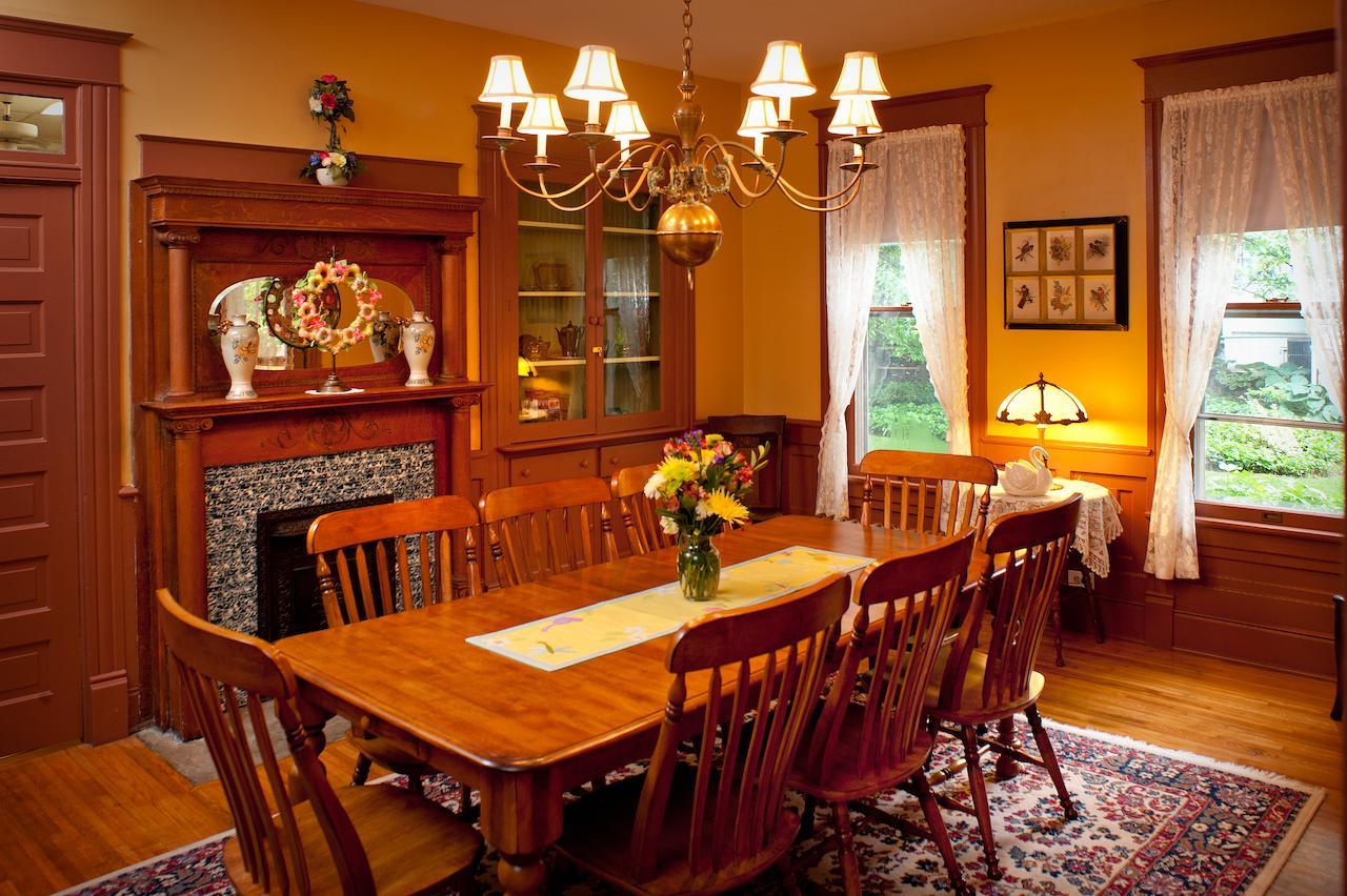 ファイエットビル The Historic Morris Harvey House Bed & Breakfast エクステリア 写真